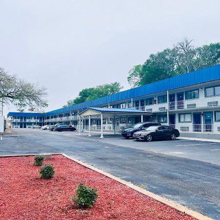 Budget Inn And Suites Crowley Eksteriør billede